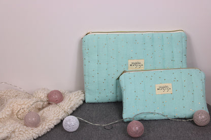 Bolsa de Aseo Verde Menta con Topos Dorados