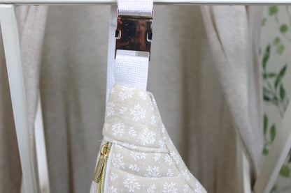 Riñonera de Tela Beige con Motivos Florales